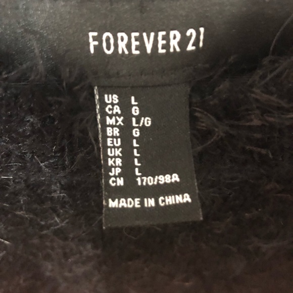 Fuzzy black cropped sweater - Picture 3 of 3